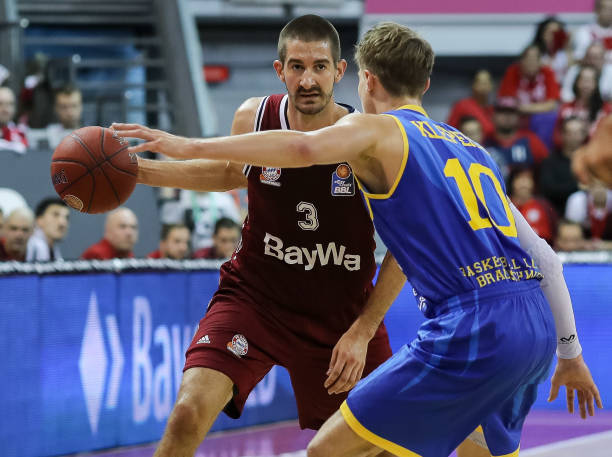 遭受嘘声 遭受嘘声